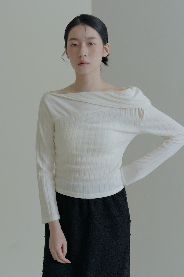 不規則卡肩坑條紋上衣(白) 