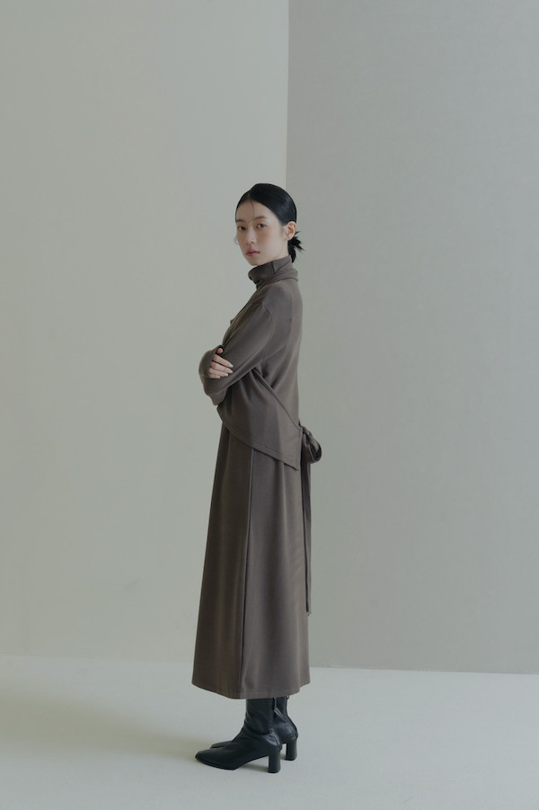 設計感兩件式造型洋裝(深棕) 