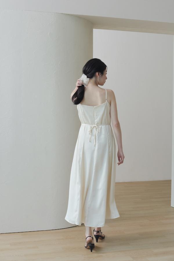 法式蕾絲緞面連身裙(米白) 