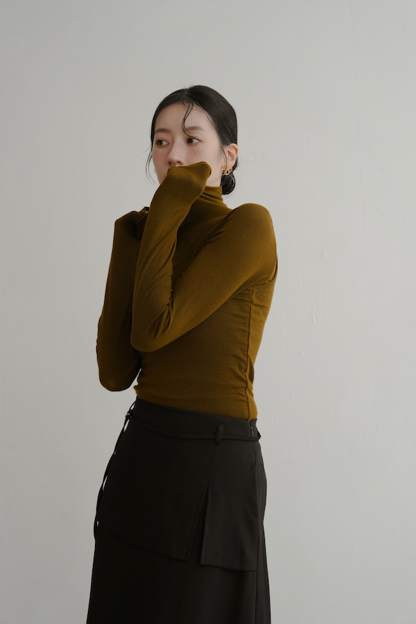 後領開衩附背心上衣(橄欖綠) 
