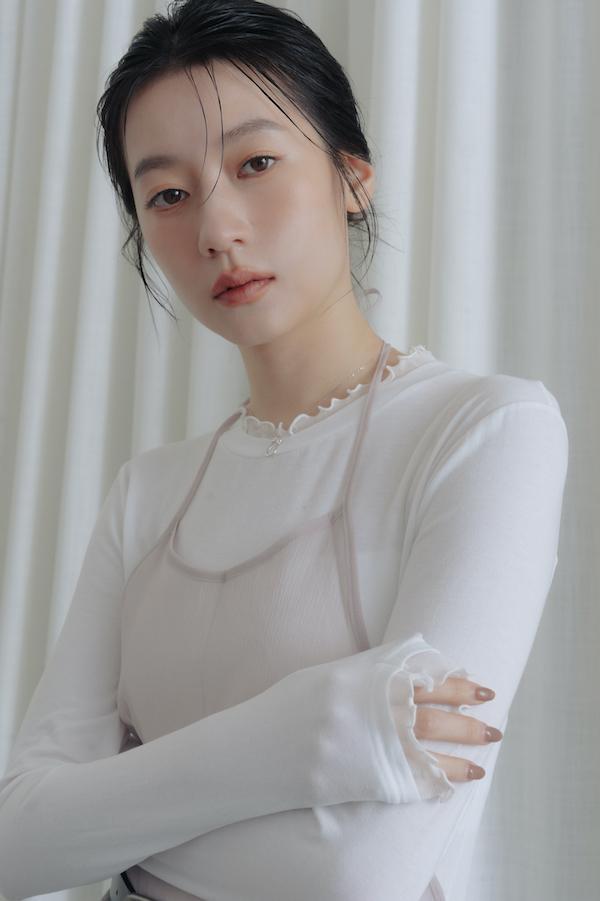 木耳薄紗滾邊天絲上衣(白) 