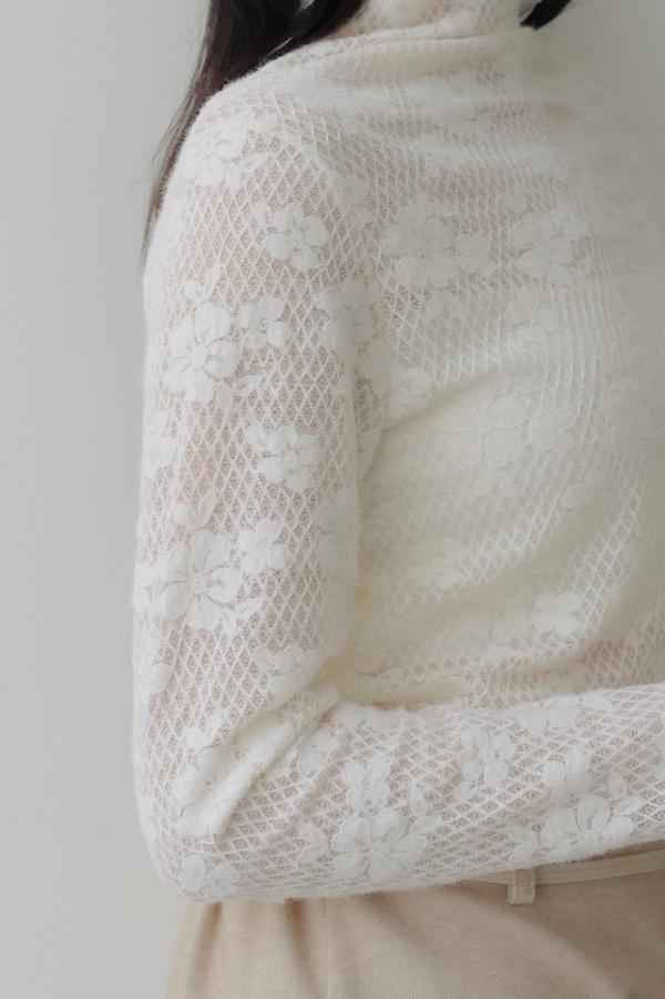 包領花朵蕾絲上衣(白) 