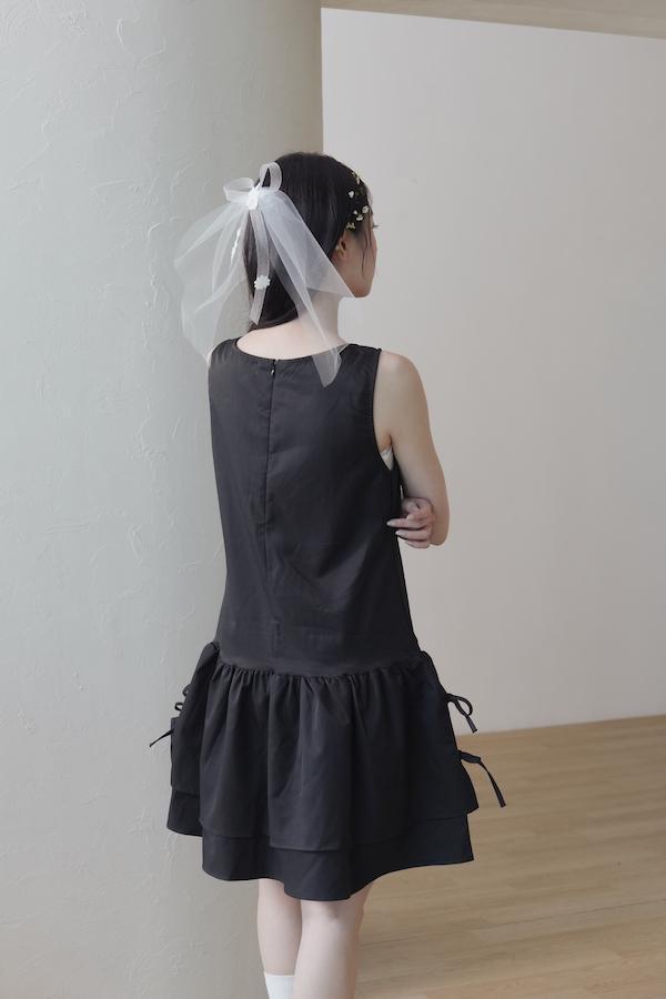 層次下襬側邊綁帶背心裙(黑) 