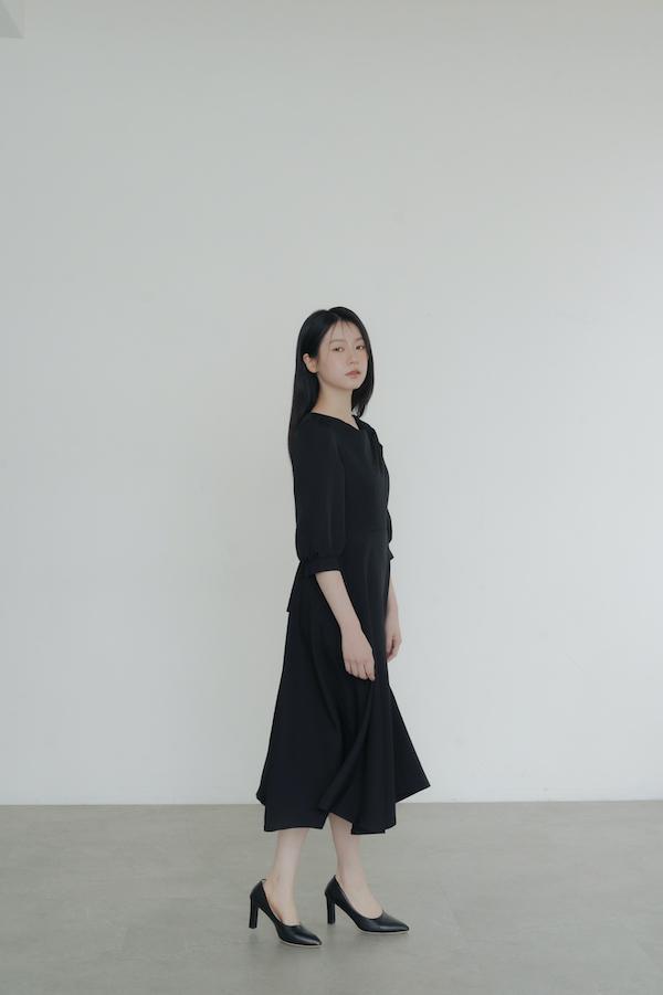 領口扭結七分袖洋裝(黑) 