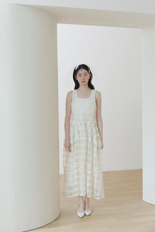 快閃-法式立體花朵紗剪裁洋裝(米白) 