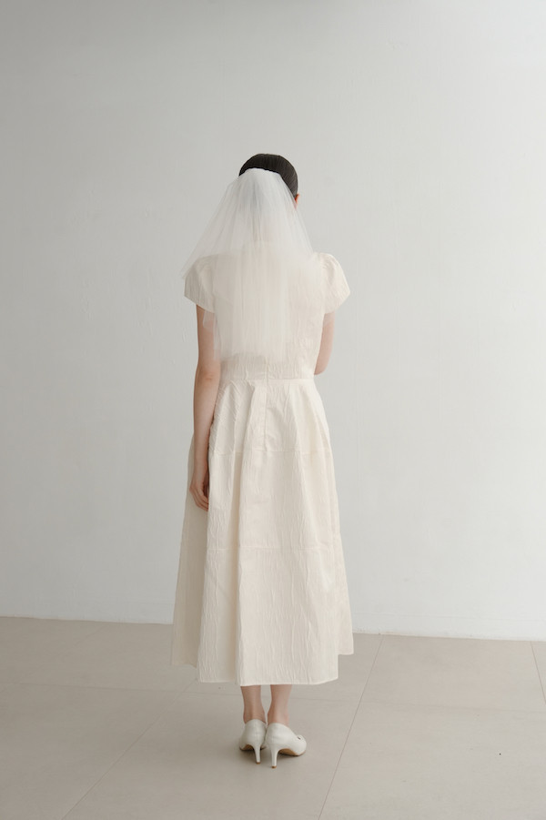 水波紋理立體剪裁洋裝(白) 