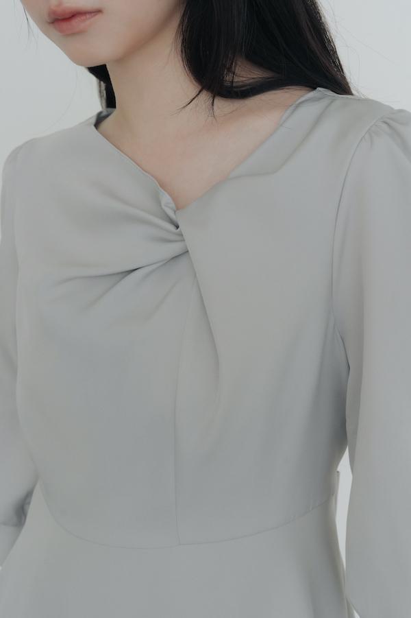 領口扭結七分袖洋裝(灰藍) 