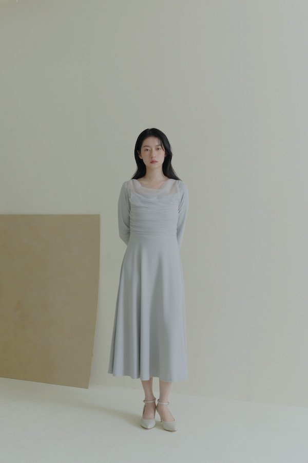 垂領抓褶網紗長洋裝(淺藍) 