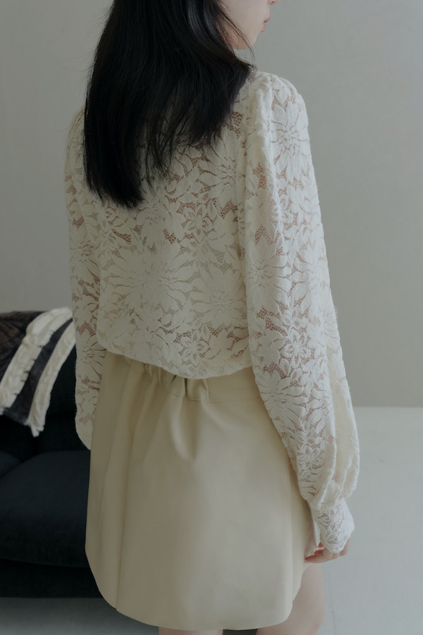 法式蕾絲花朵袖上衣(白) 