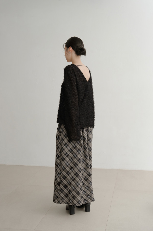 Ｖ領亮亮毛毛上衣(黑) 