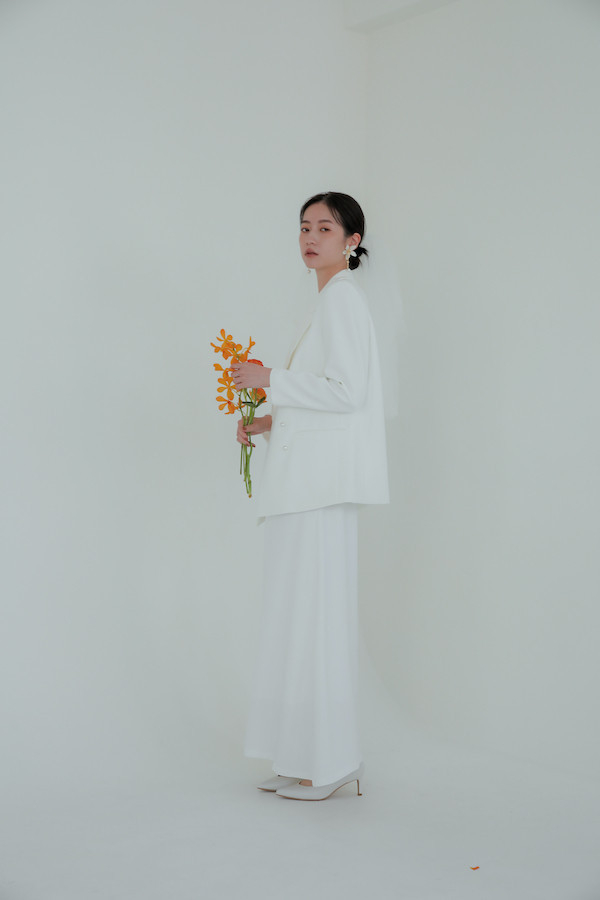 珍珠釦西裝外套(白) 西裝外套,西外,白色西裝,輕婚紗,時裝,韓國