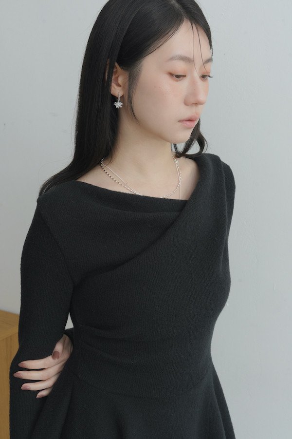 刷毛垂領設計短洋裝(黑) 