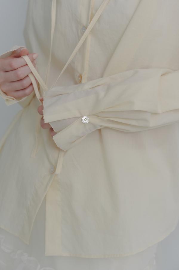 荷葉領口春日感上衣(鵝黃) 