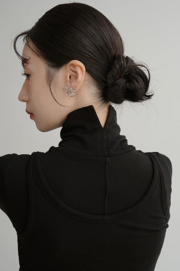 後領開衩附背心上衣(黑) 