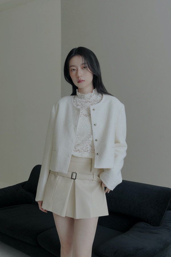 簡約圓釦小香風外套(米白) 