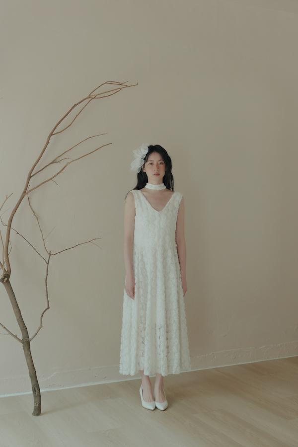 立體花朵蕾絲Ｖ領輕婚紗(白) 