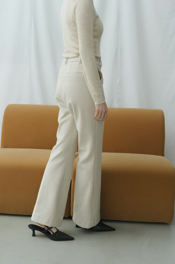 小喇叭羊毛修身長褲(米白) 