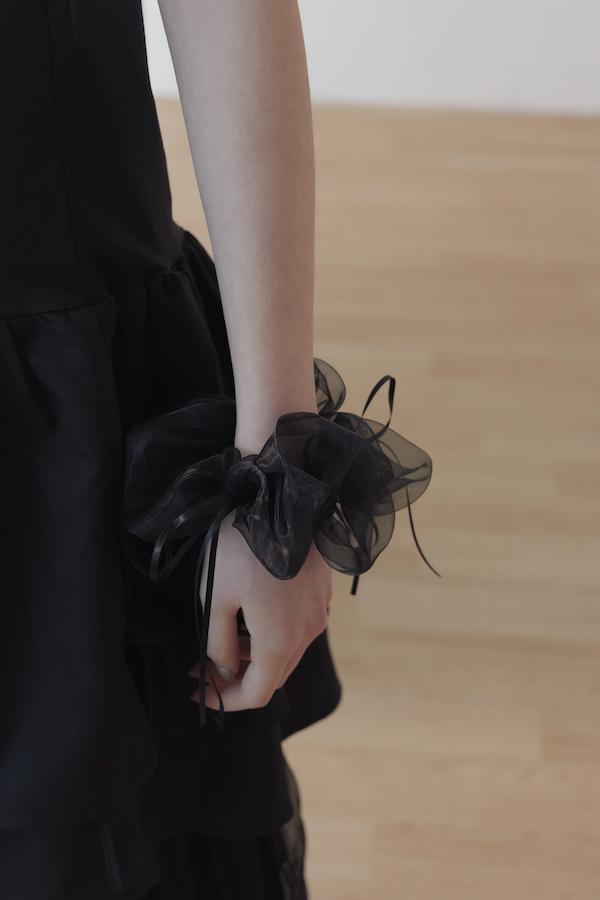 快閃-光澤歐根紗蝴蝶結髮圈(黑/白) 