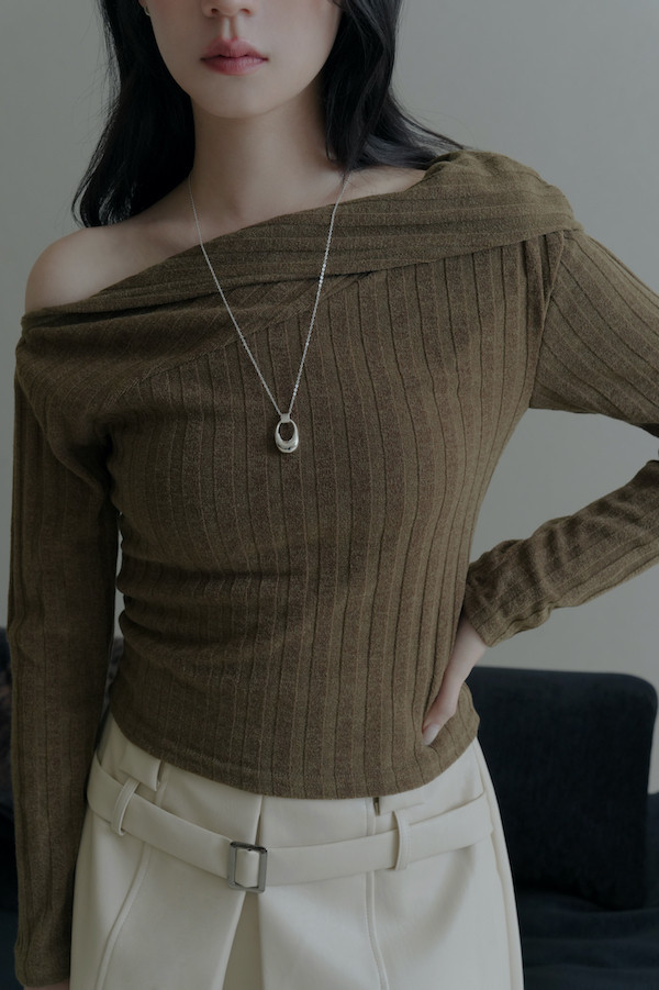 不規則卡肩坑條紋上衣(棕) 