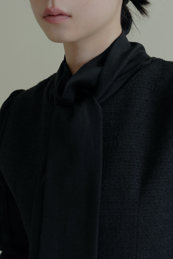 領巾綁帶小香風長洋裝(黑) 