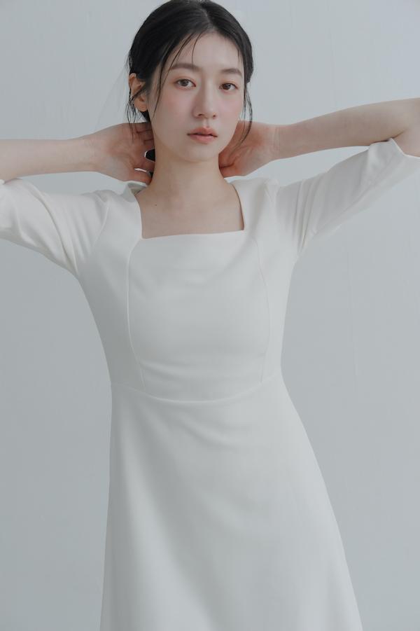 法式方領五分袖輕婚紗(白) 