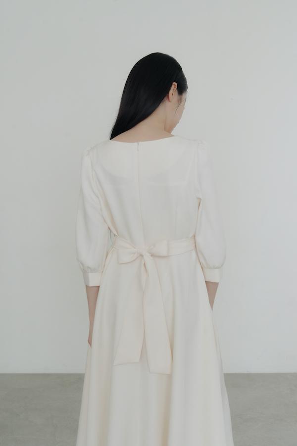 領口扭結七分袖洋裝(白) 