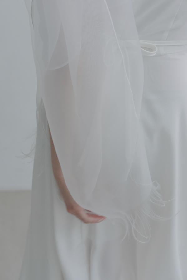 歐根紗毛邊鬚鬚絲巾(白) 