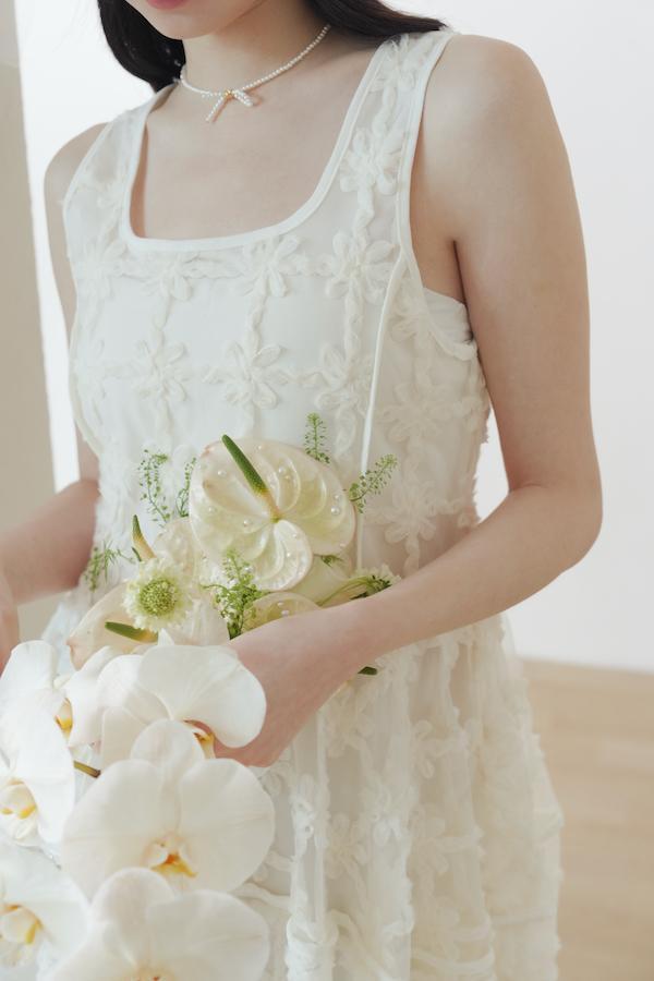 快閃-法式立體花朵紗剪裁洋裝(米白) 