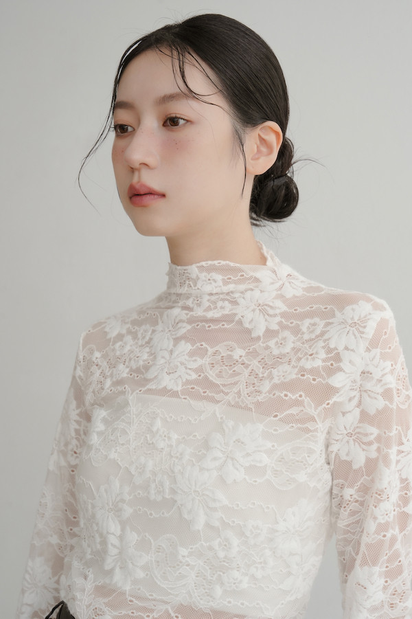 細緻花朵蕾絲打底衣(白) 