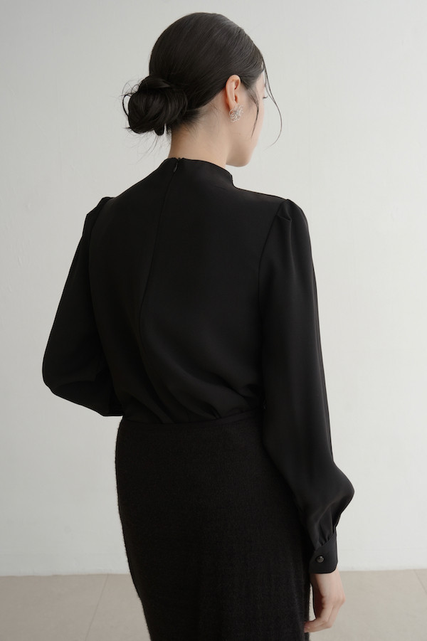 側邊綁帶設計長袖上衣(黑) 
