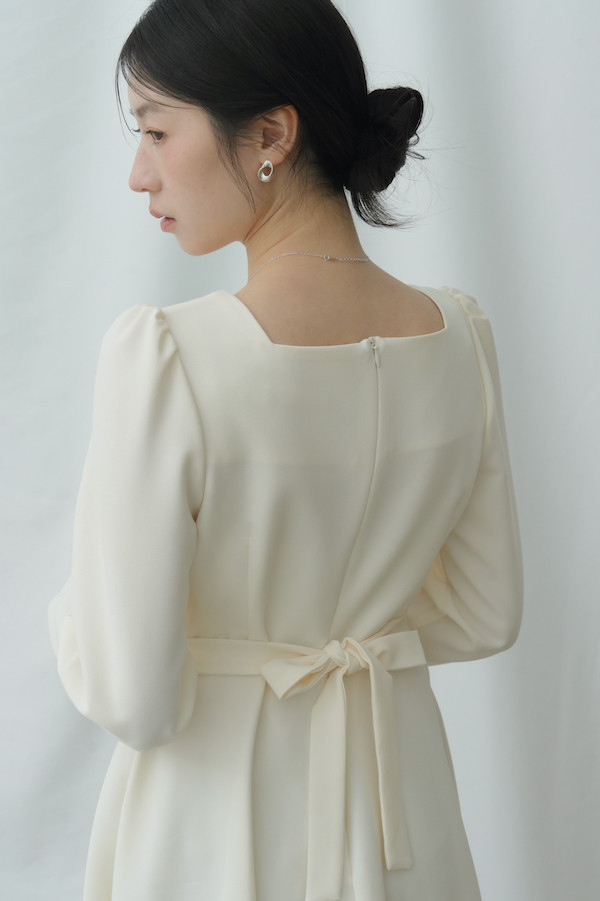 抓褶網紗設計長袖洋裝(米白) 