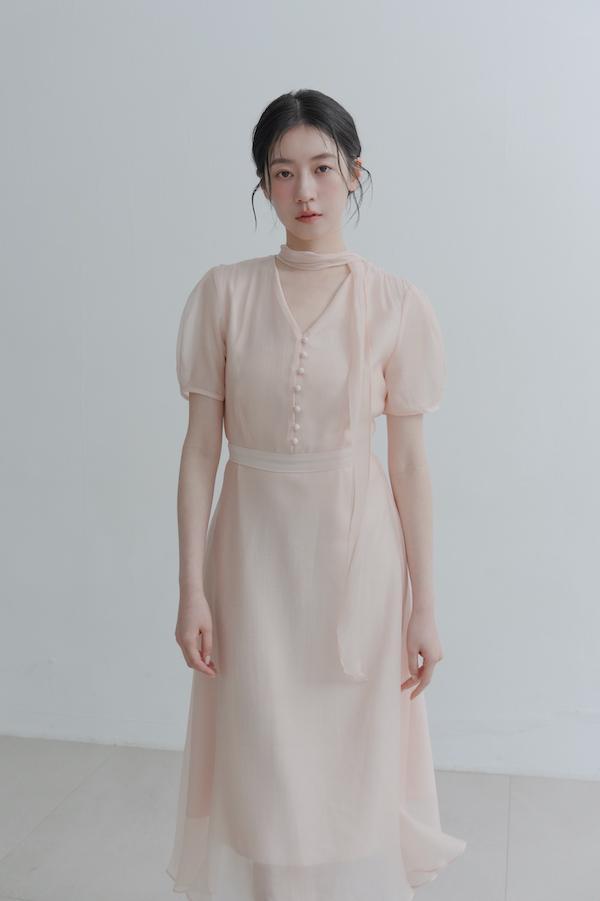 領巾小包袖天絲洋裝(淺粉) 