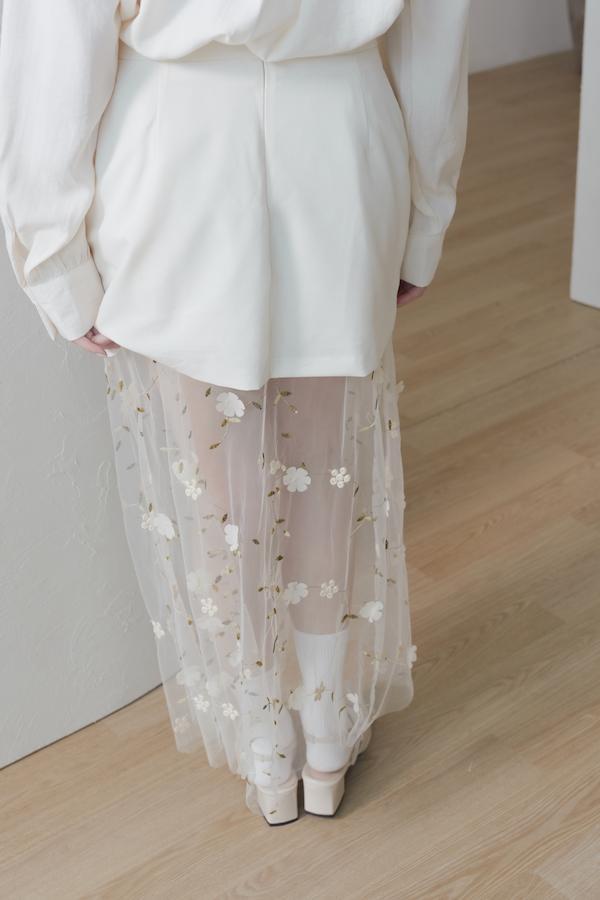 下襬拼接花朵刺繡紗裙(米白) 
