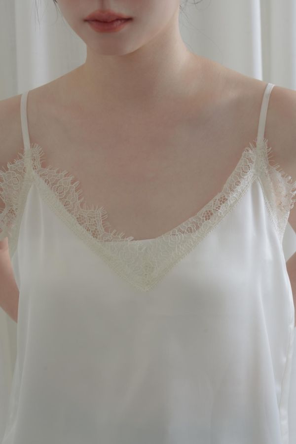可調肩帶蕾絲緞面背心(白) 