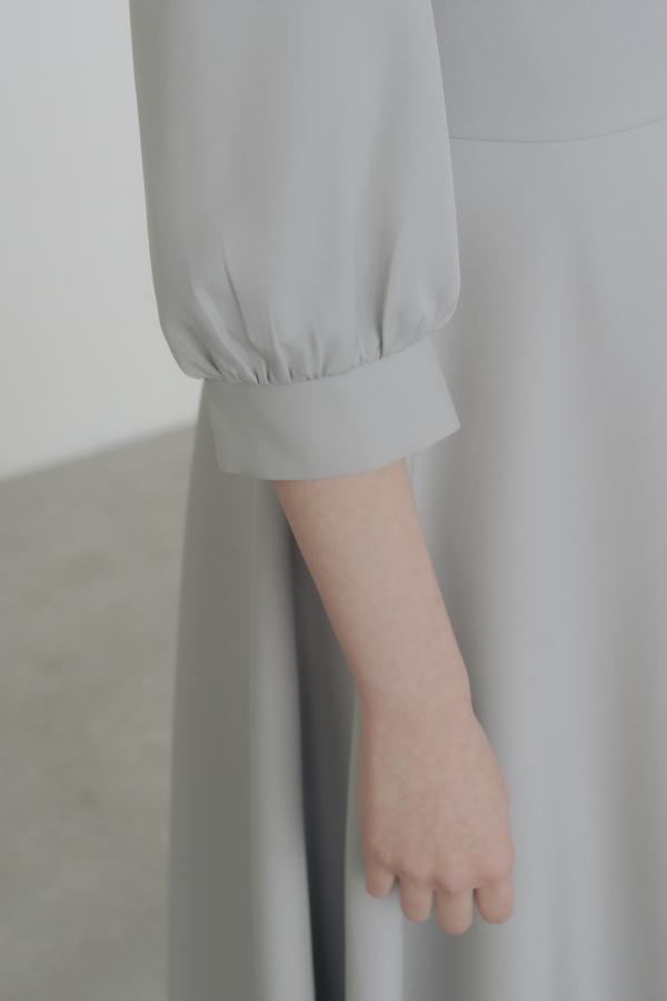 領口扭結七分袖洋裝(灰藍) 