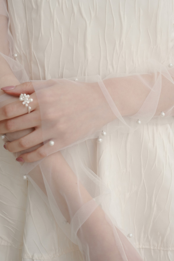 珍珠釘網紗袖套(米白) 