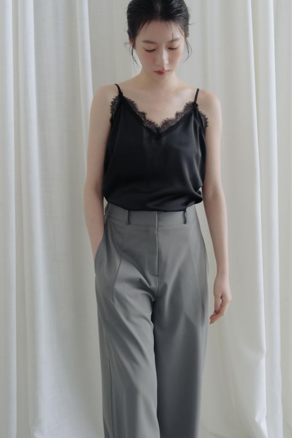 可調肩帶蕾絲緞面背心(黑) 