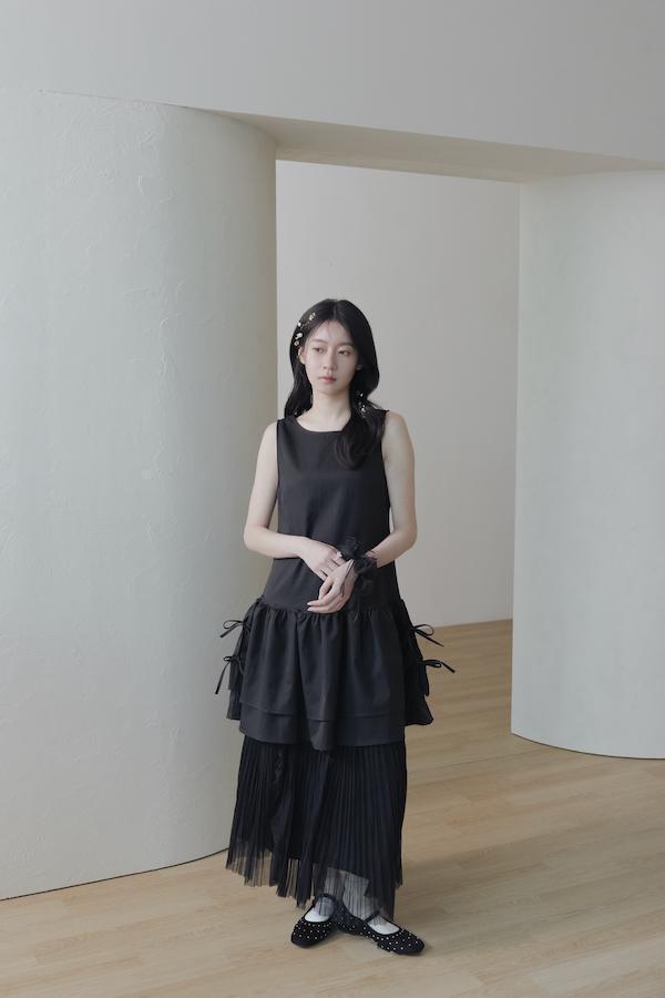 快閃-細百褶紋理蕾絲長裙(黑) 