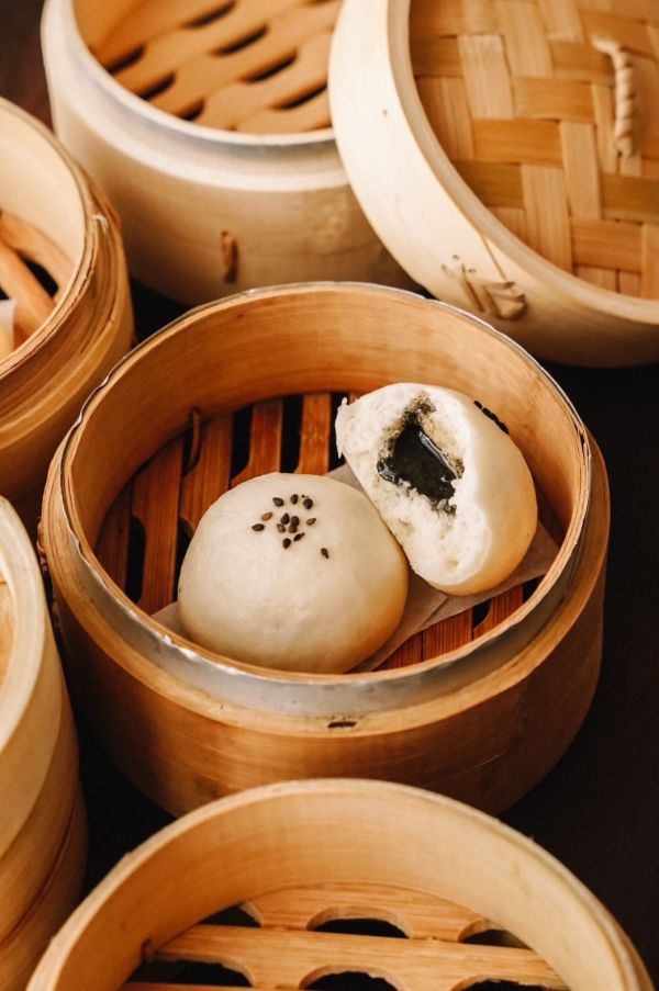 黃金流沙 / 黑金芝麻 / 朱古力金莎 / 蜜汁叉燒包 黃金流沙 / 黑金芝麻 / 朱古力金沙 / 蜜汁叉燒包, 港式點心