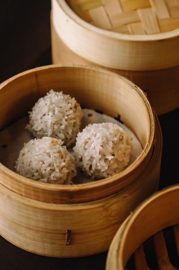 珍珠鮮肉丸 / 鮮蔬魚翅餃 / 水晶鮮蝦餃 / 鮮蝦拌雲吞 珍珠鮮肉丸,鮮蔬魚翅餃,鮮蝦燒賣,綜合三品,溫體豬,港式,
水晶鮮蝦餃,鮮蝦拌雲吞