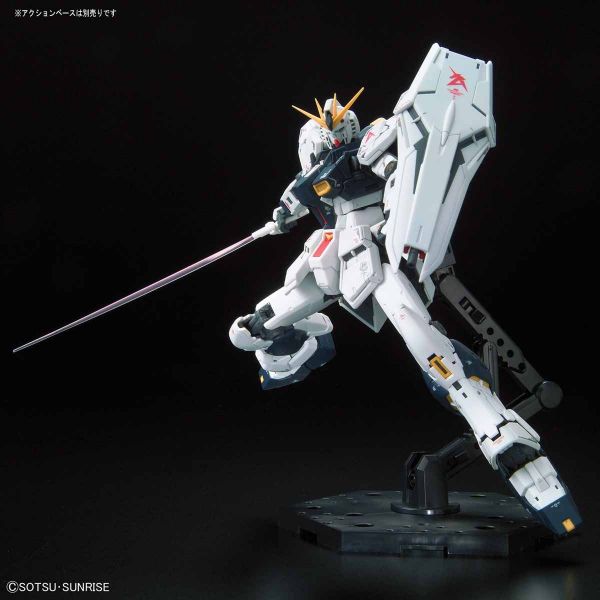 萬代 RG #32 1/144 ν鋼彈 牛鋼 