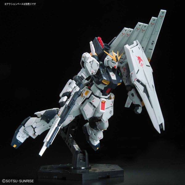 萬代 RG #32 1/144 ν鋼彈 牛鋼 