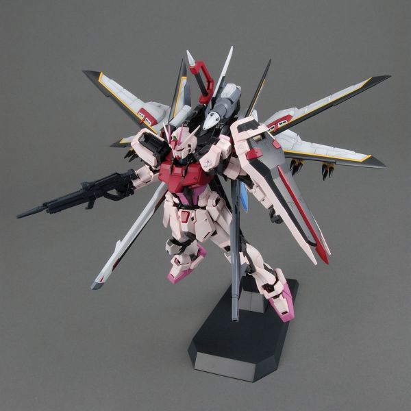 萬代 MG 1/100 嫣紅攻擊鋼彈鳳裝備 