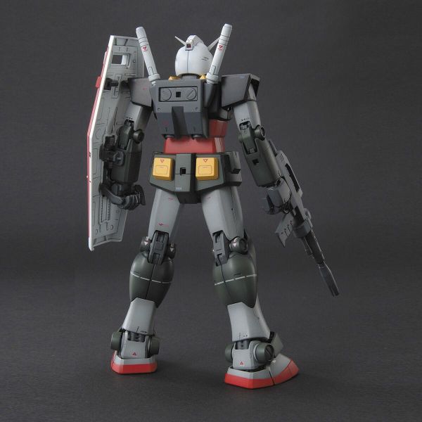 萬代 MG 1/100 RX-78 鋼彈 + G裝甲戰機 擬真型配色 