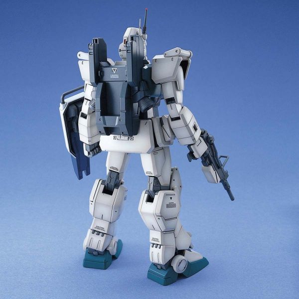 萬代 MG 1/100 RX-79[G] EZ-8 鋼彈 