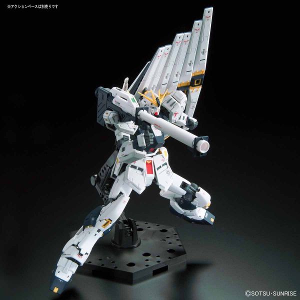 萬代 RG #32 1/144 ν鋼彈 牛鋼 