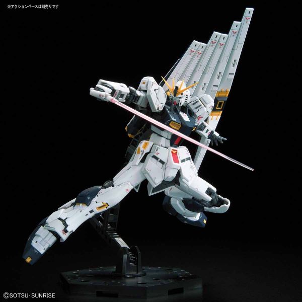 萬代 RG #32 1/144 ν鋼彈 牛鋼 
