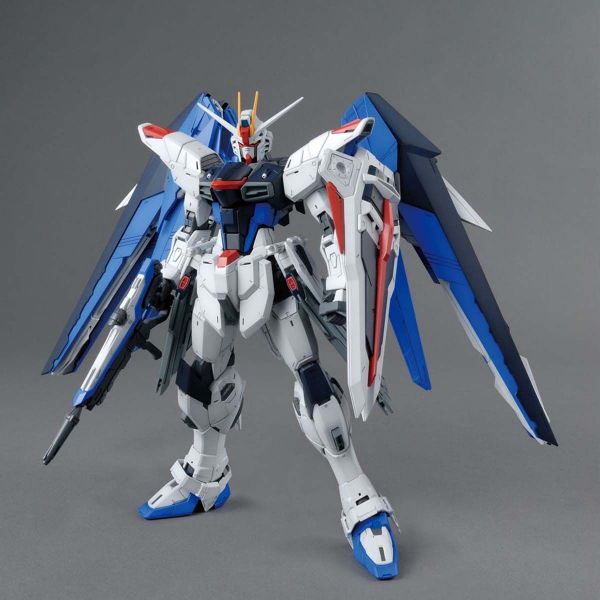 萬代 MG1/100 自由鋼彈 Ver 2.0 鋼彈SEED 
