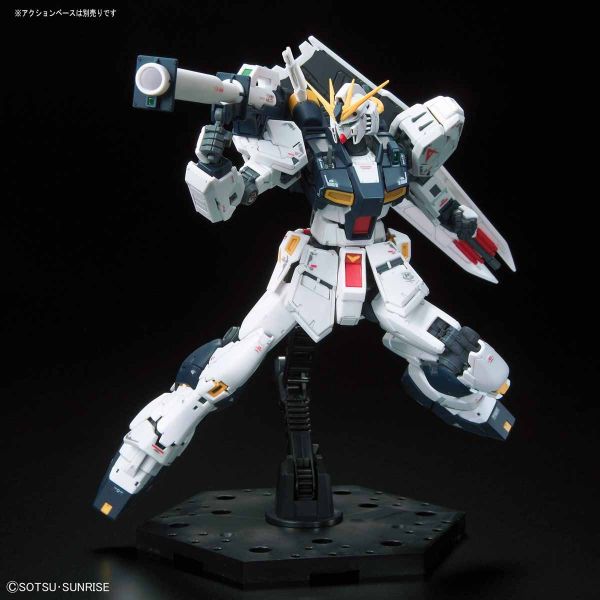 萬代 RG #32 1/144 ν鋼彈 牛鋼 