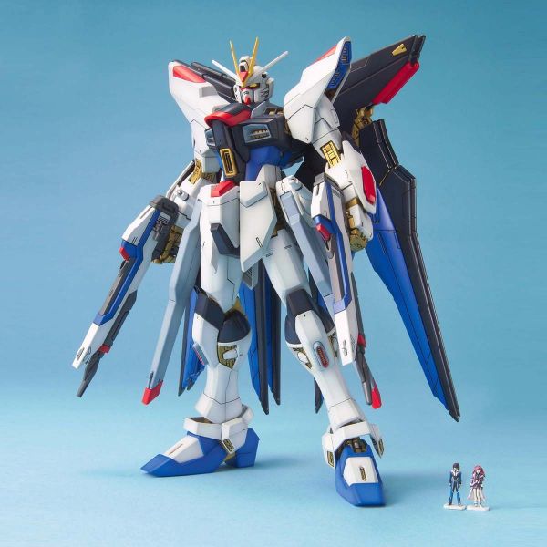 萬代 MG 1/100 攻擊自由鋼彈 